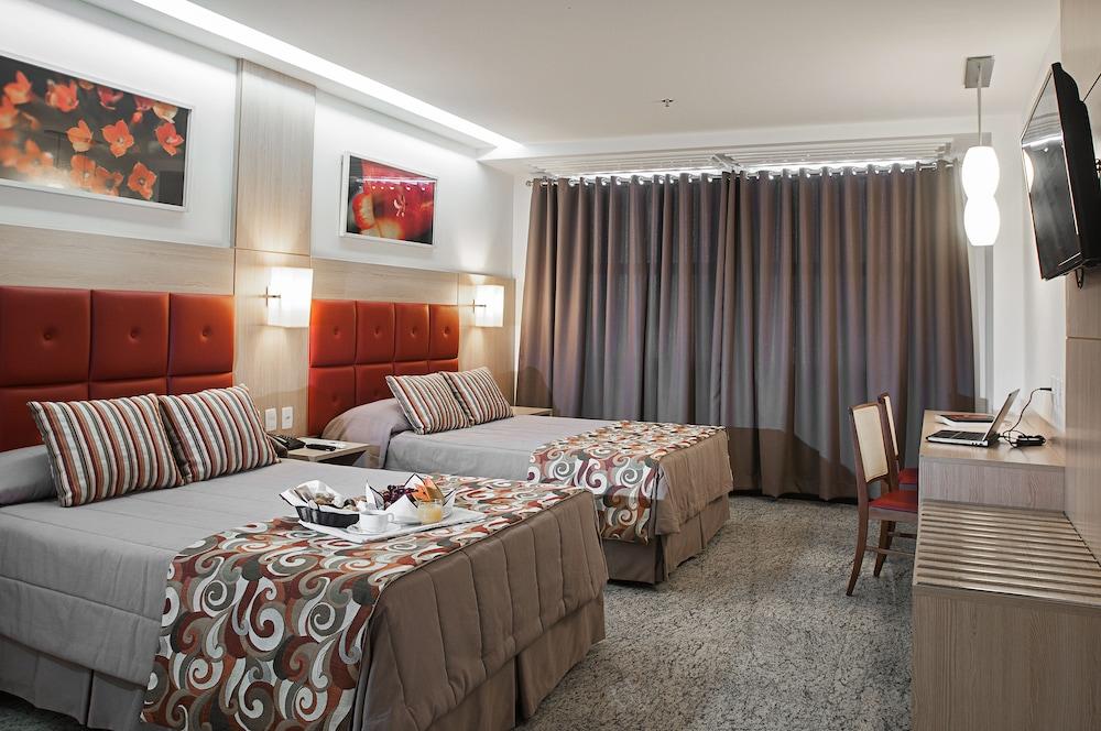 Normandy Hotel เบโลโอรีซอนชี ภายนอก รูปภาพ