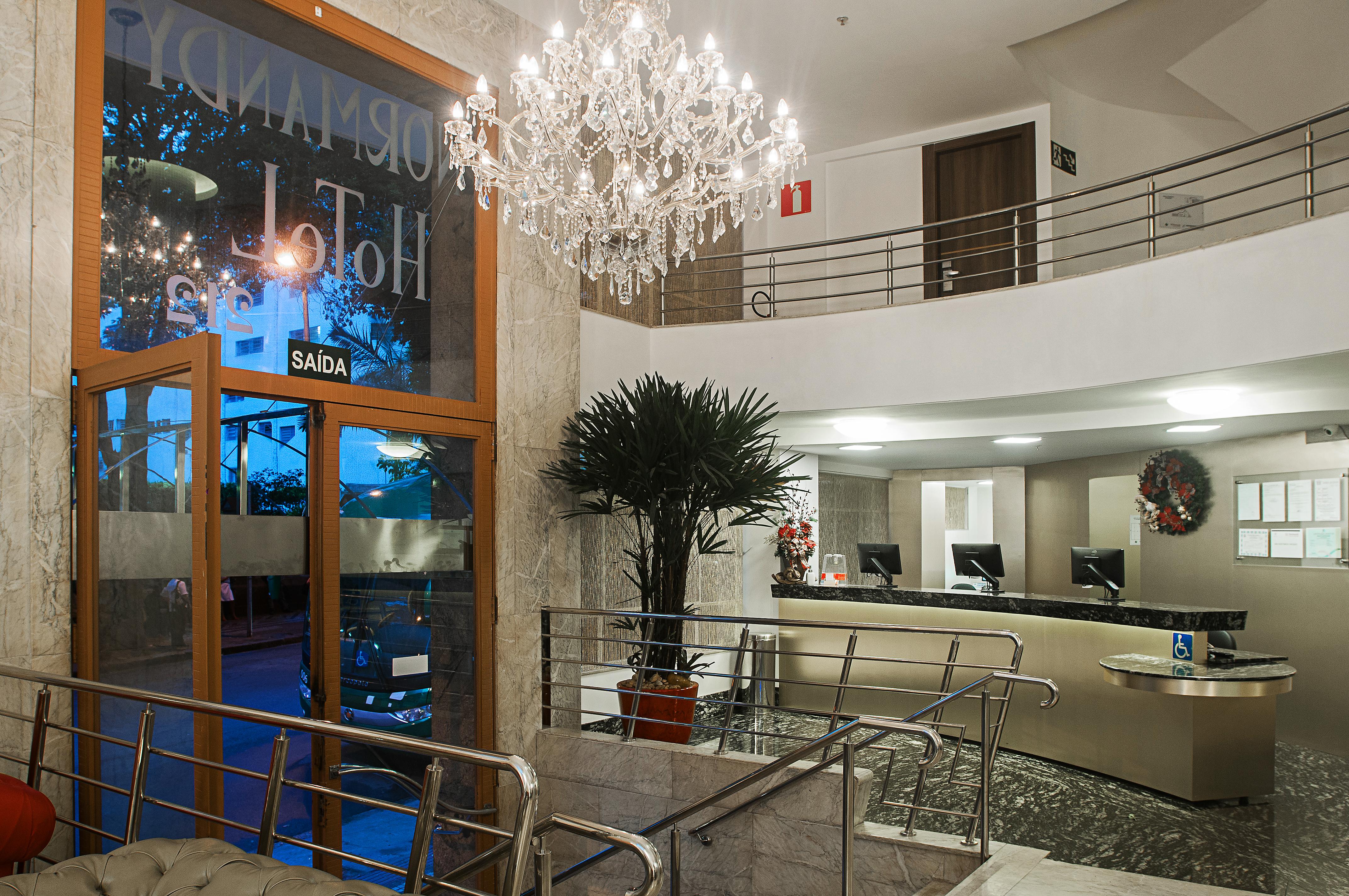 Normandy Hotel เบโลโอรีซอนชี ภายนอก รูปภาพ