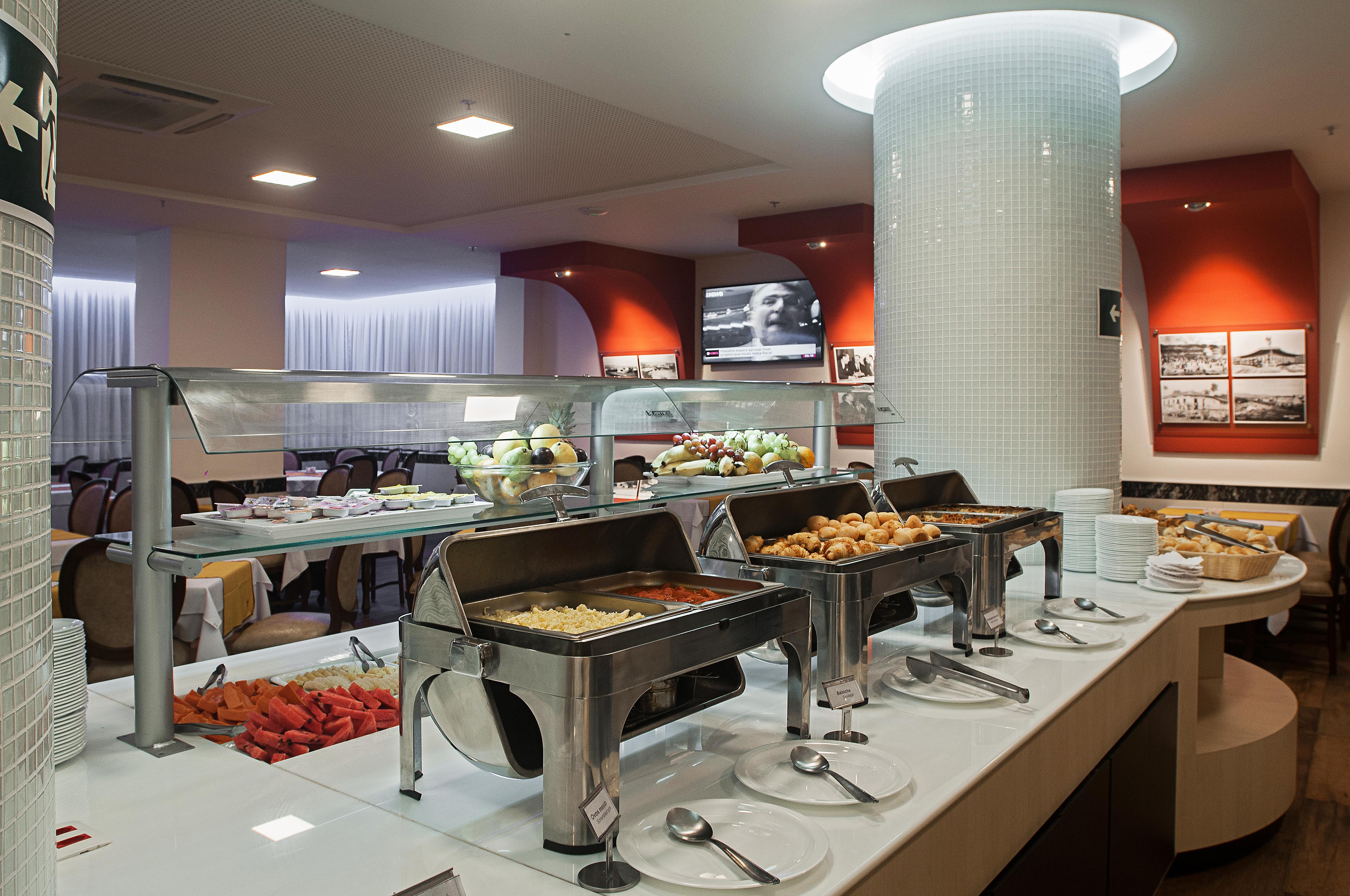 Normandy Hotel เบโลโอรีซอนชี ภายนอก รูปภาพ