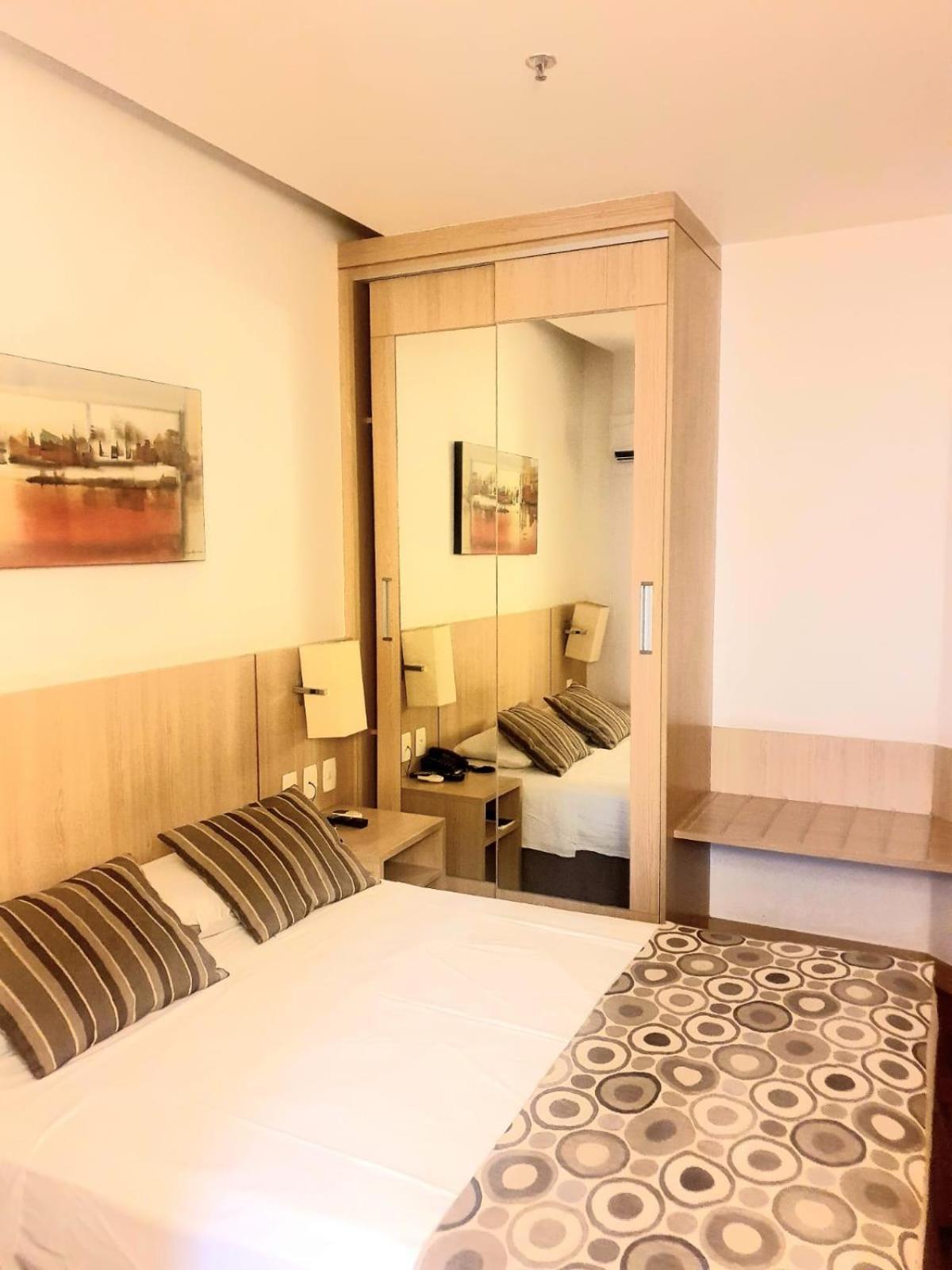 Normandy Hotel เบโลโอรีซอนชี ห้อง รูปภาพ