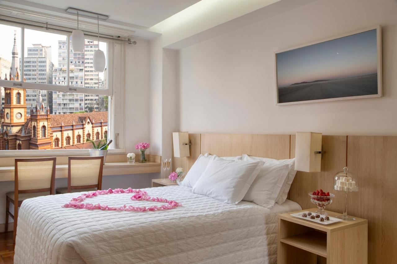 Normandy Hotel เบโลโอรีซอนชี ภายนอก รูปภาพ